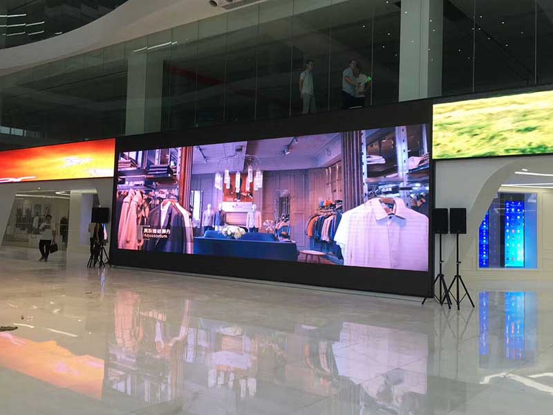 山东济宁市购物广场室内P2.5全彩LED显示屏项目